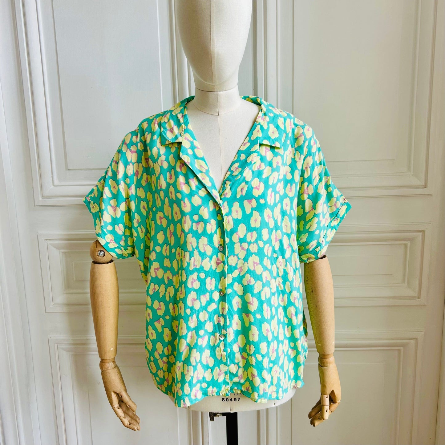 Chemise hawaïenne Giulia imprimée léopard turquoise et jaune pâle
