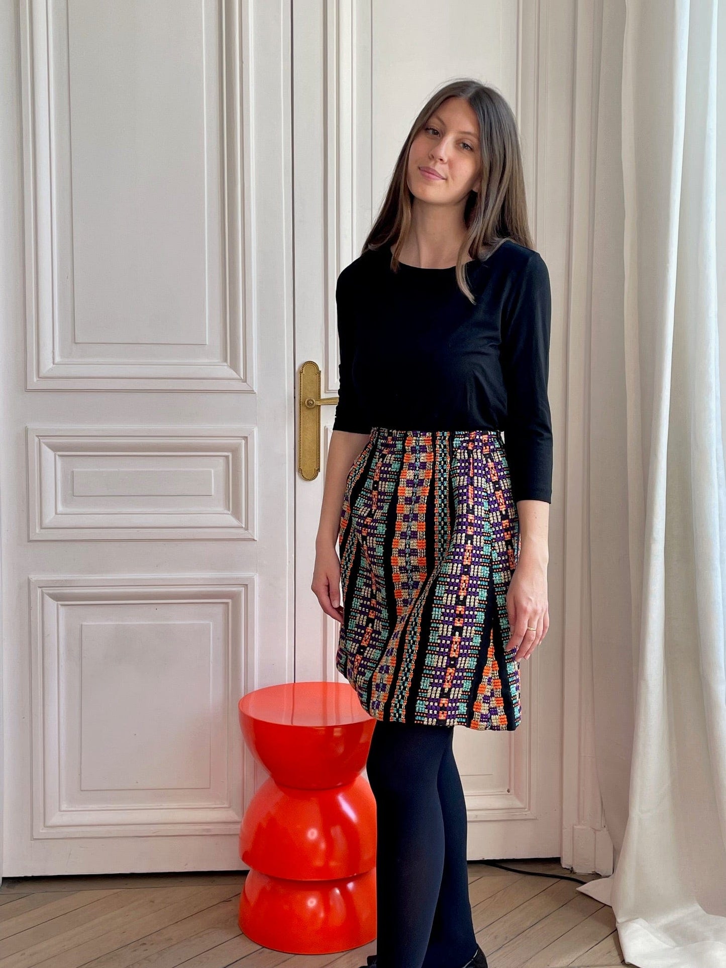 Jupe à taille élastiquée en tweed noir, violet, orange et or fabriquée en France