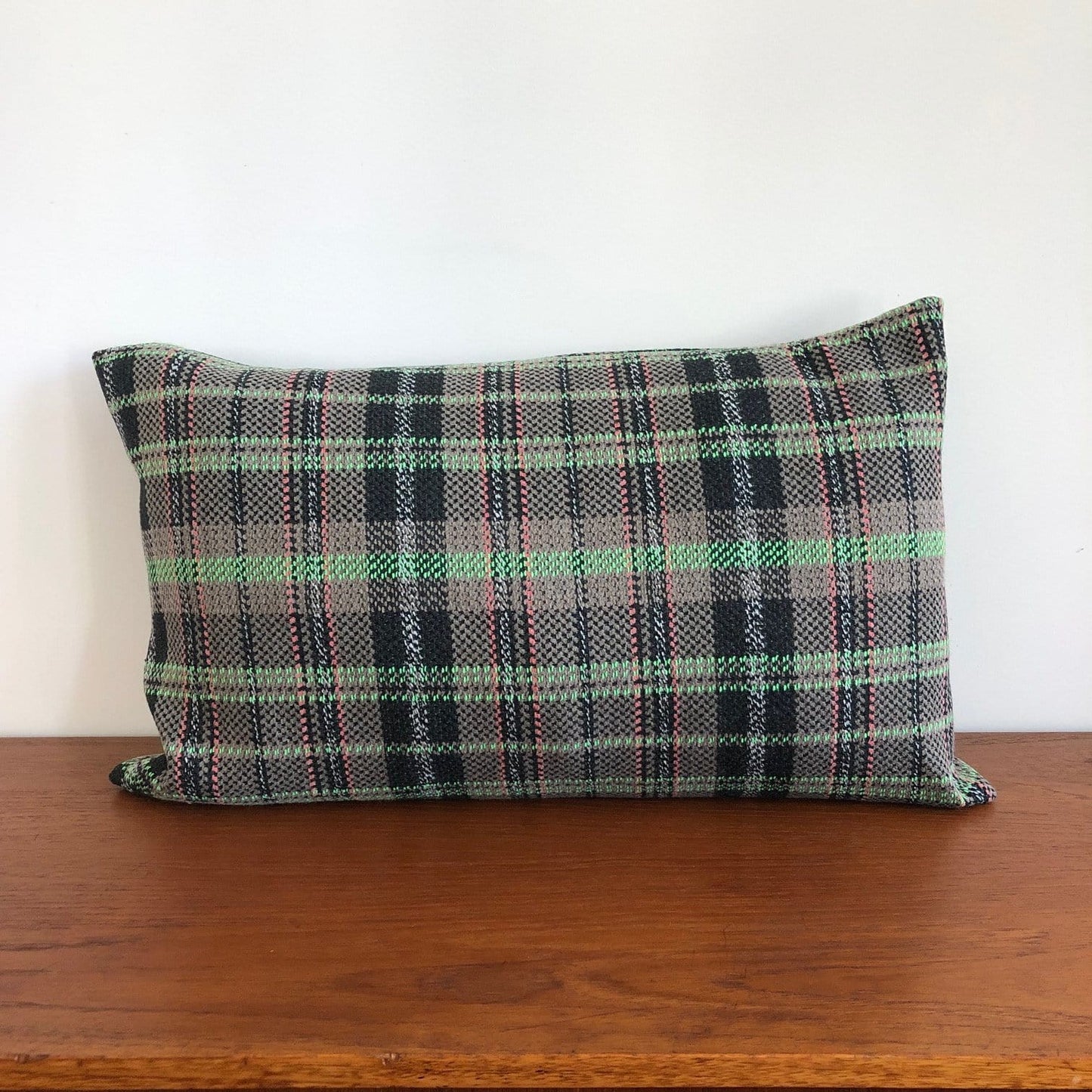 Coussin Evesome 65x40 cm en tweed - Cushion Evesome 65x40 cm in tweed
