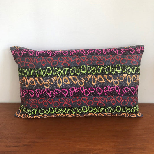 Coussin Evesome 65x40 cm en tweed - Cushion Evesome 65x40 cm in tweed