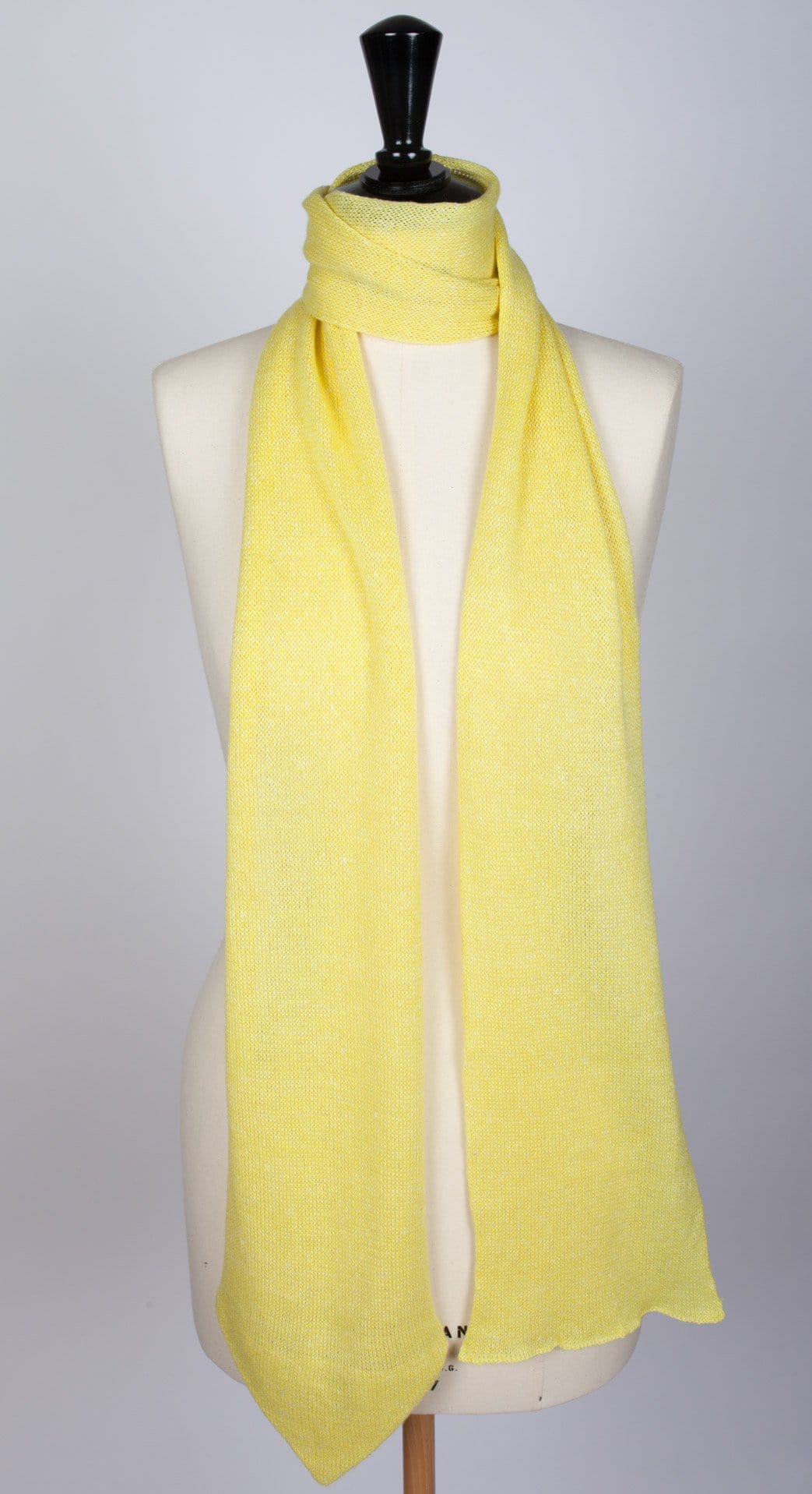 Echarpe Evesome 58% cachemire 42% lin à bout cravate - Evesome scarf 58% cashmere 42% linen with tie