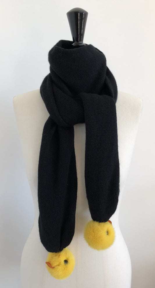 Echarpe Evesome à pompons canaris en fourrure en maille 100% cachemire - Echarpe Evesome à pompons canaris en fourrure en maille 100% cachemire