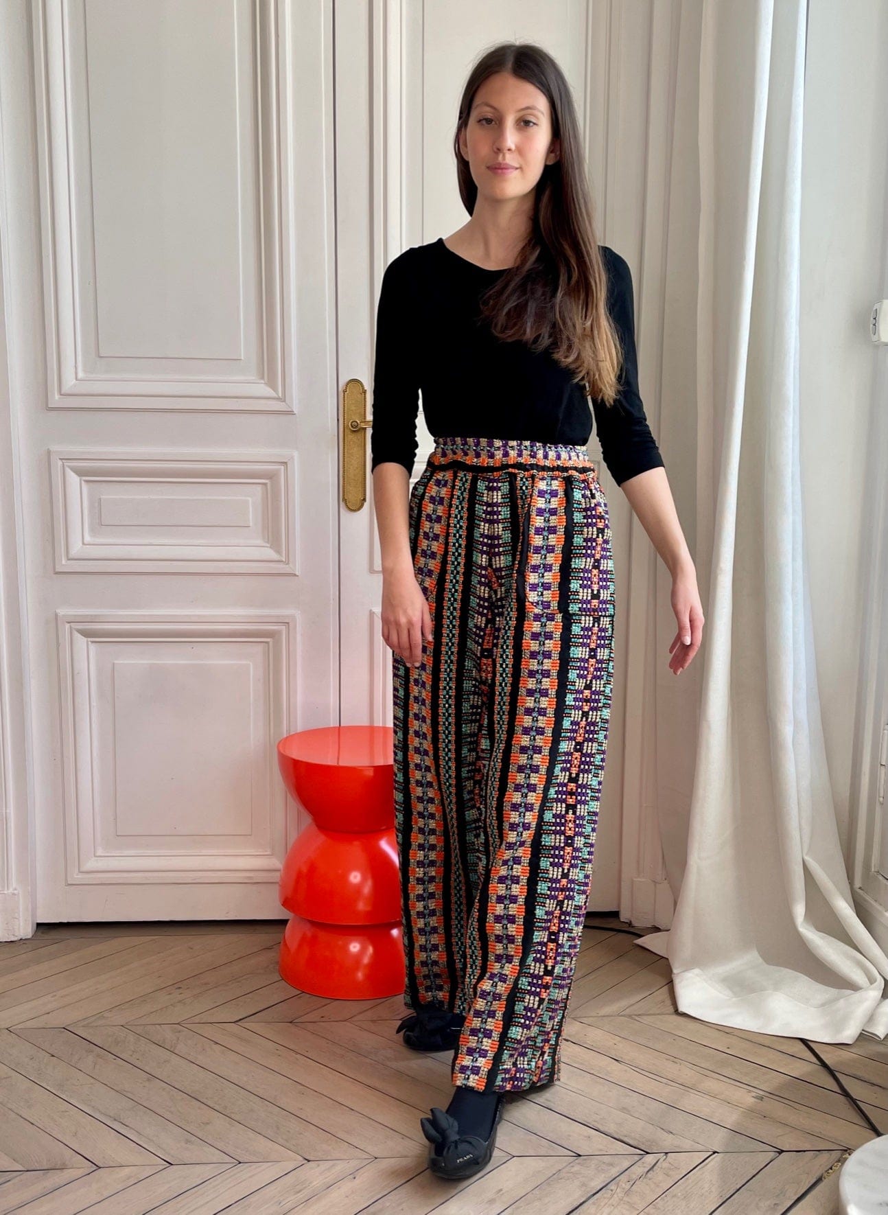 Pantalon en tweed noir, violet, orange et or fabriqué en France