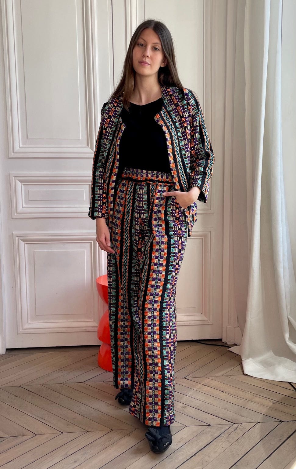 Pantalon en tweed noir, violet, orange et or fabriqué en France