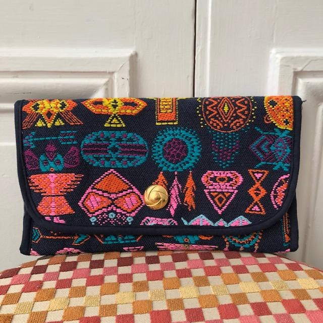 Pochette Alexandre en tweed bleu marine, orange, rose, turquoise et jaune tissé et fabriquée en France