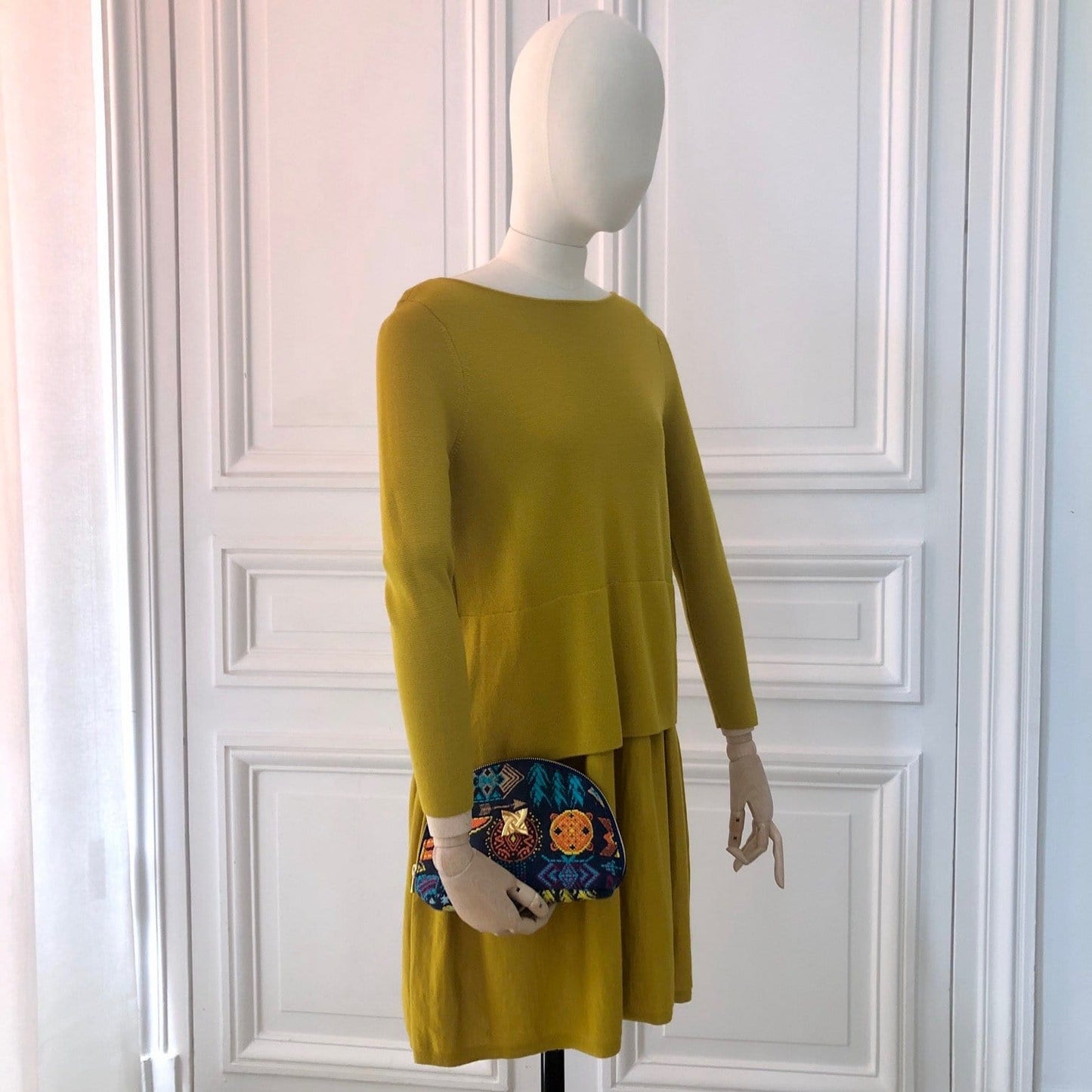 Pochette Irène en tweed bleu marine, orange, rose, turquoise et jaune tissé et fabriquée en France