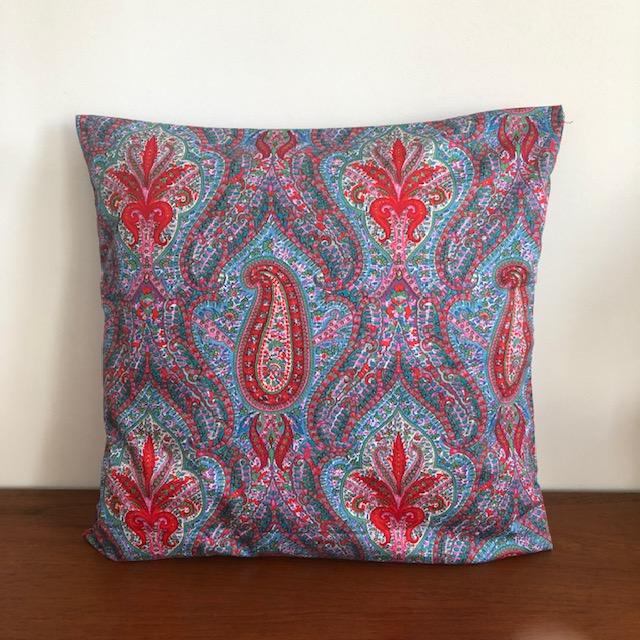 Coussin Evesome 50x50cm en denim de Liberty - Evesome cushion 50x50cm in Liberty denim