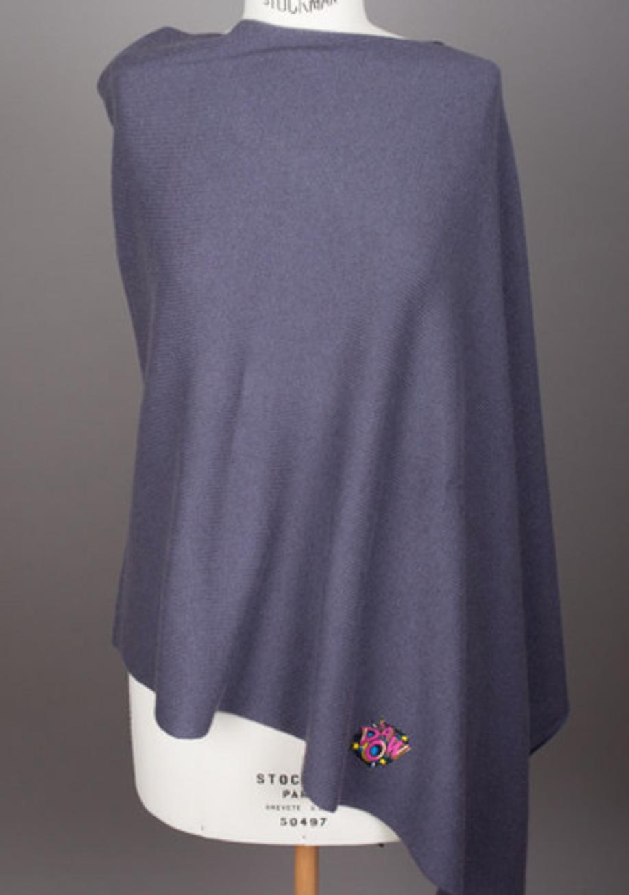 Maxi poncho avec patch Evesome maille serrée 100% cachemire - Maxi poncho with Evesome patch tight mesh 100% cashmere