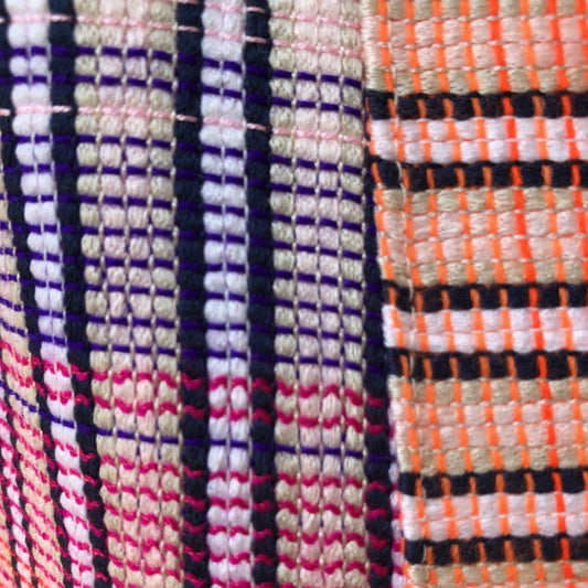 Kimono en tweed rose, noir, saumon, violet et blanc tissé et fabriqué en France