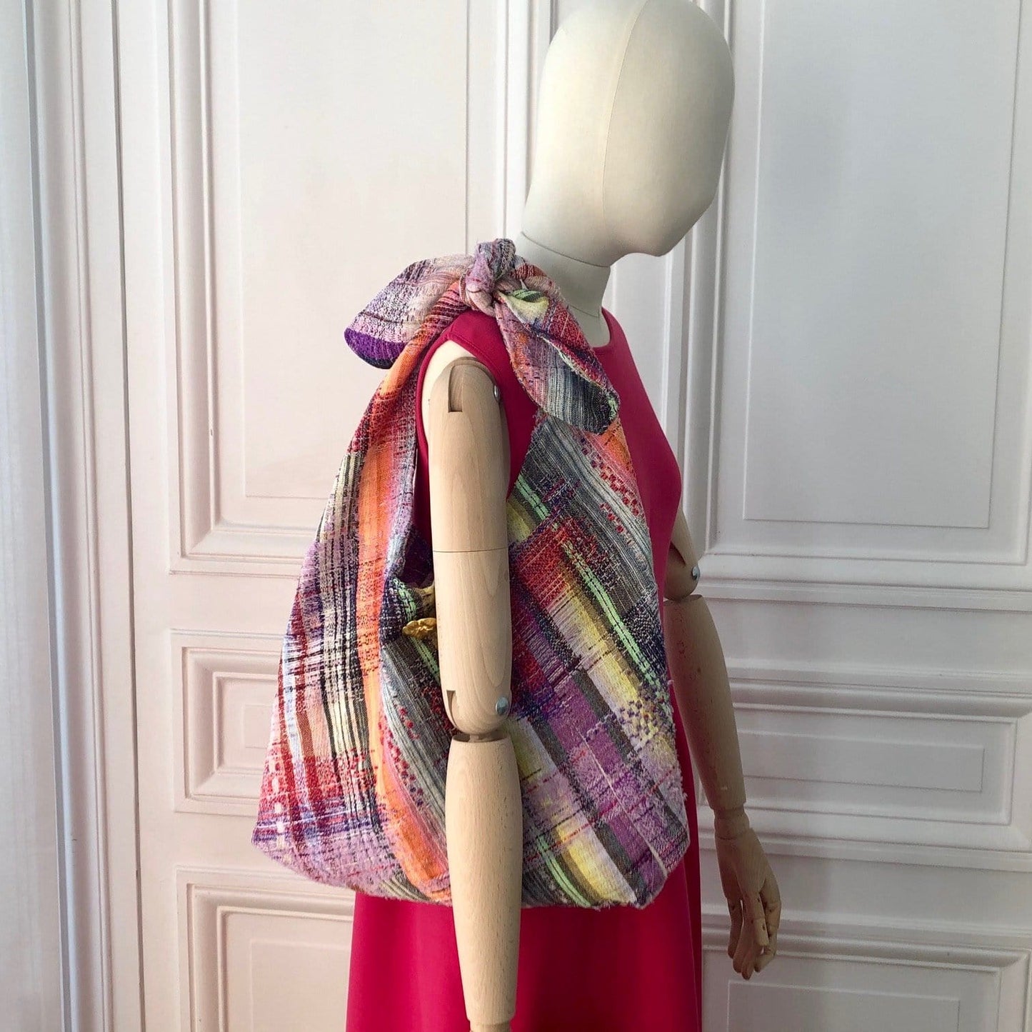 Sac Angèle en tweed rose tendre, rose vif, rouge, noir, jaune, lilas et orange tissé et fabriqué en France