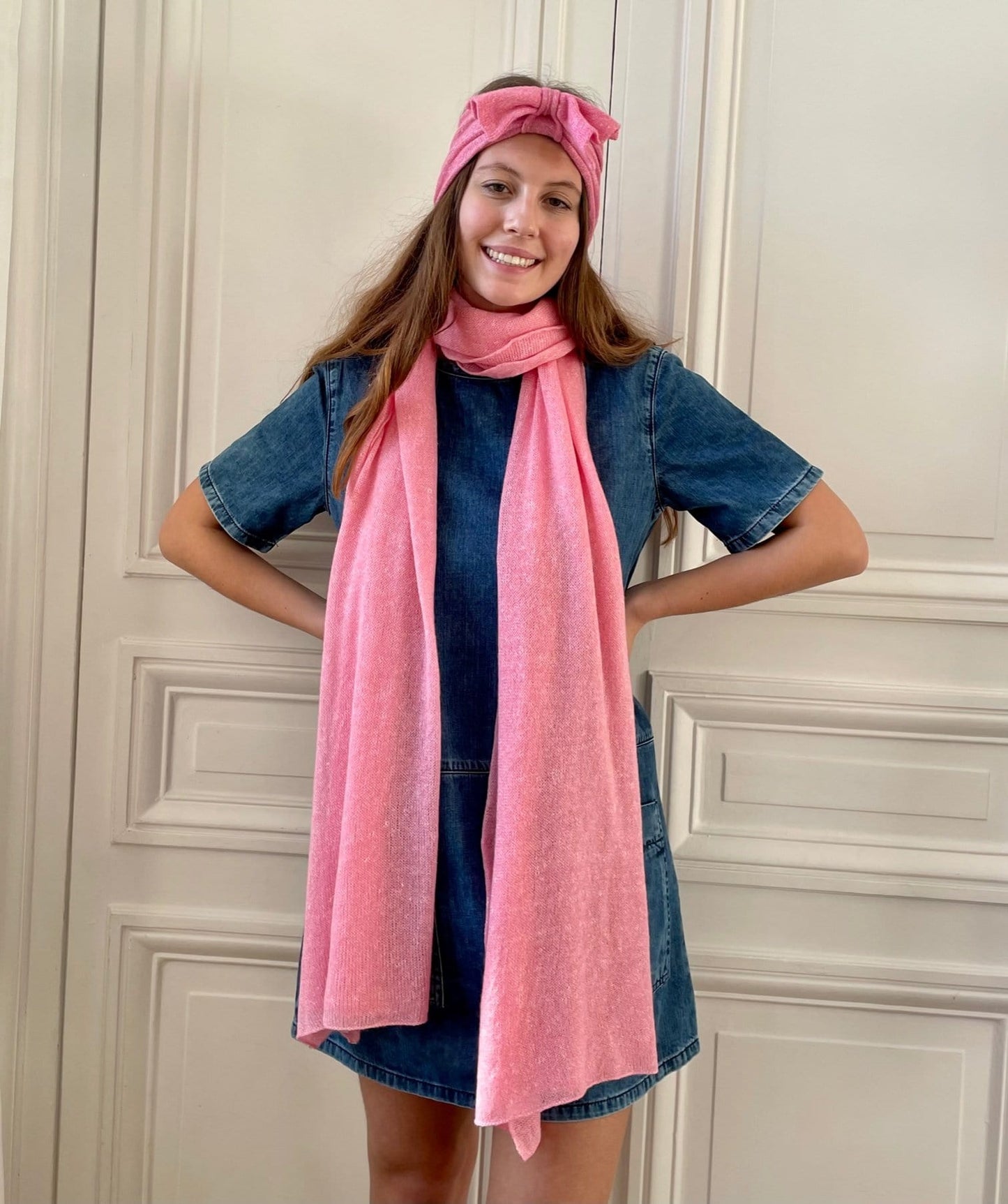 Etole rose bonbon tricotée en France 200x60 cm 58% cachemire 42% lin