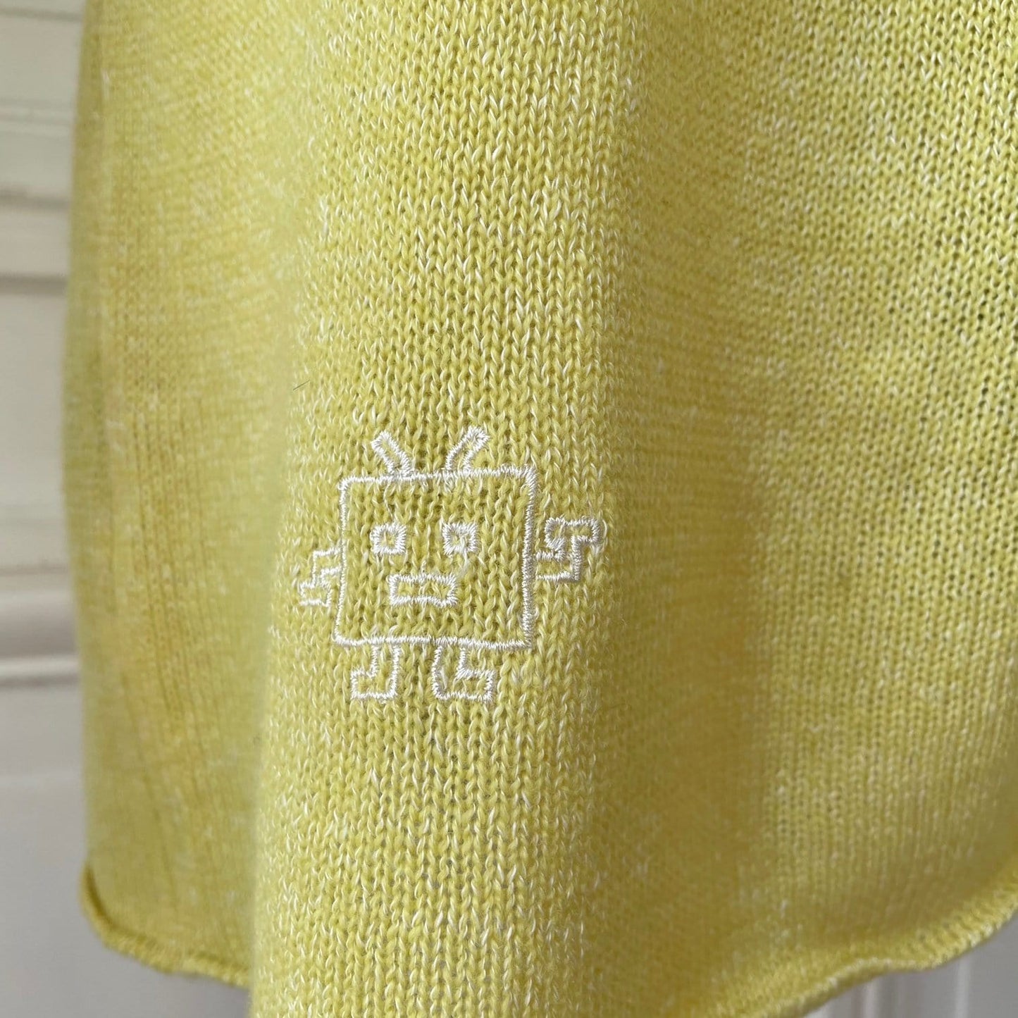 Pull sweatshirt jaune 58% cachemire 42% lin tricoté en France