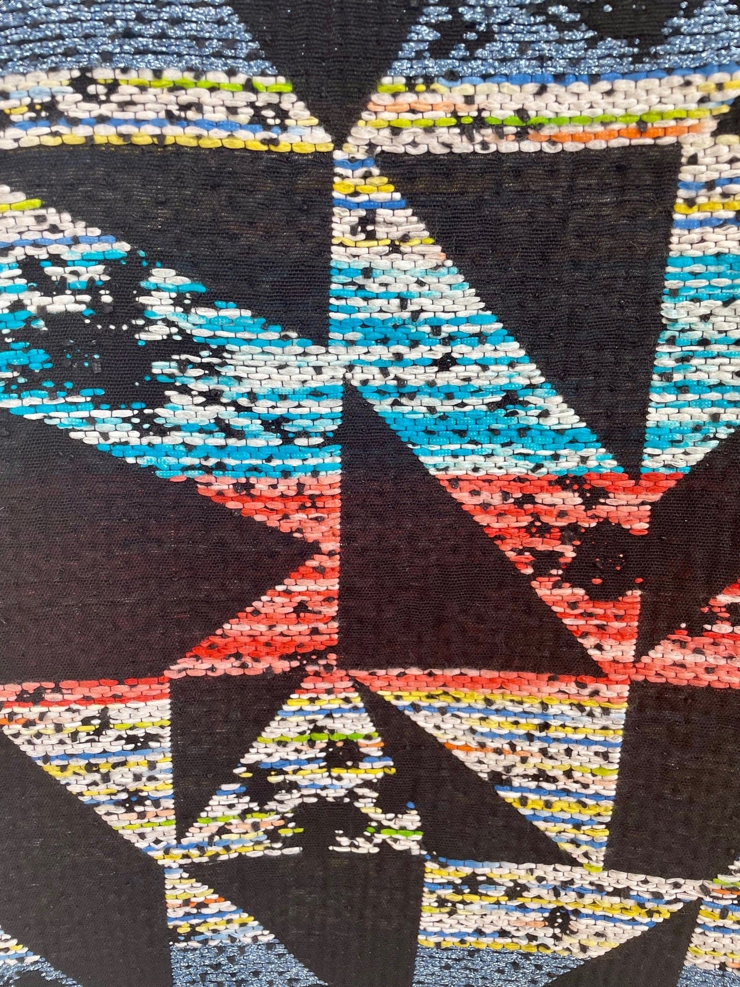 Sac Mini Bénédicte en tweed bleu, noir, jaune, blanc et corail tissé et fabriqué en France