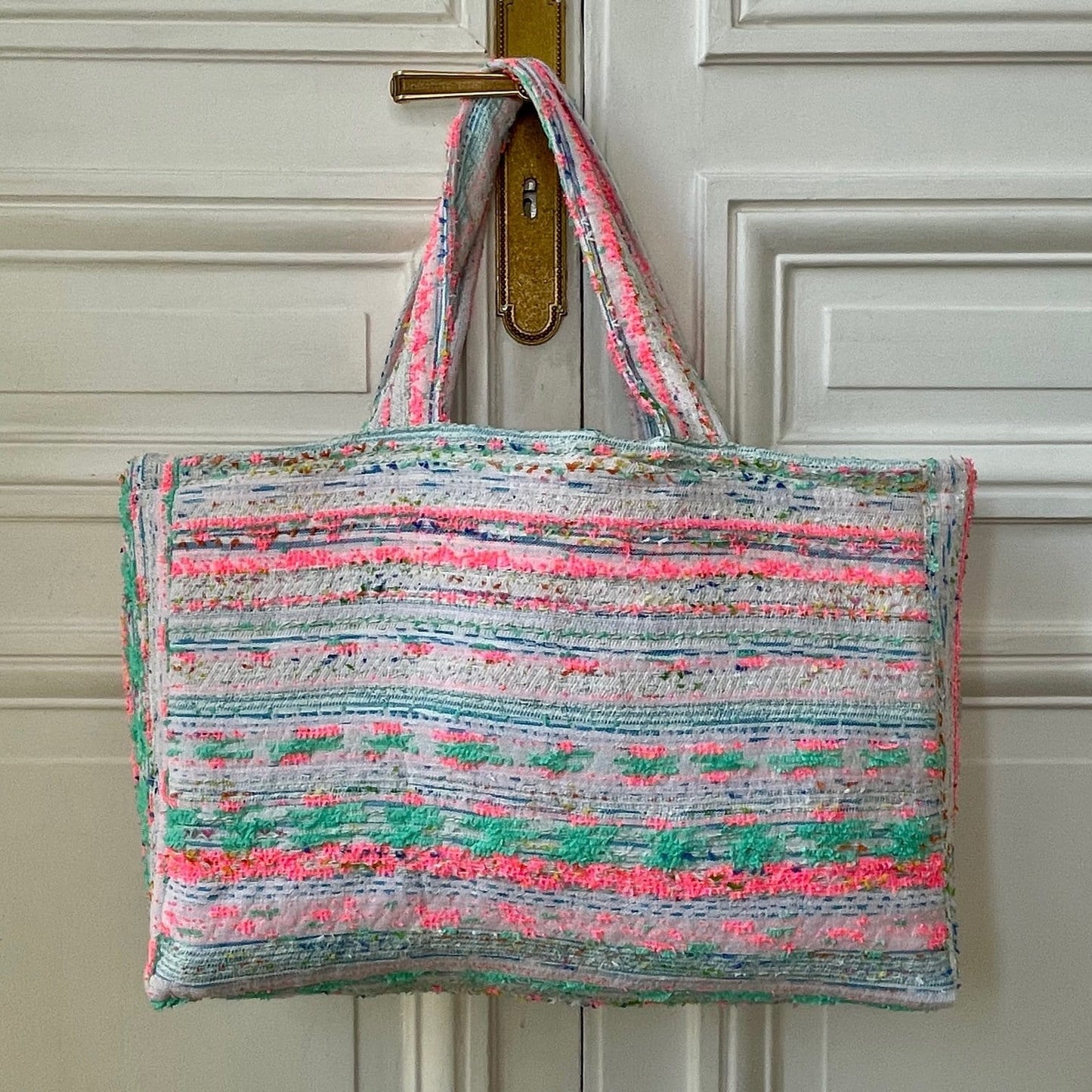 Sac Justine en tweed bleu, rose fluo, blanc et vert d'eau tissé et fabriqué en France