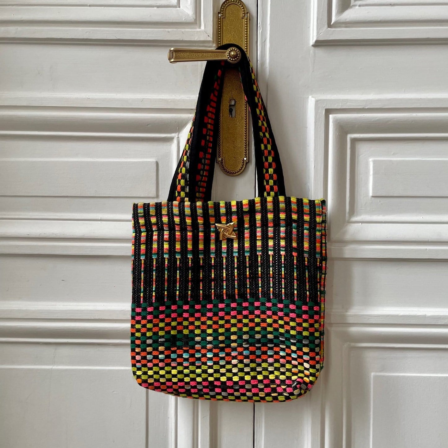 Sac Bienvenue en tweed noir, jaune, turquoise, vert émeraude, corail et orange tissé et fabriqué en France