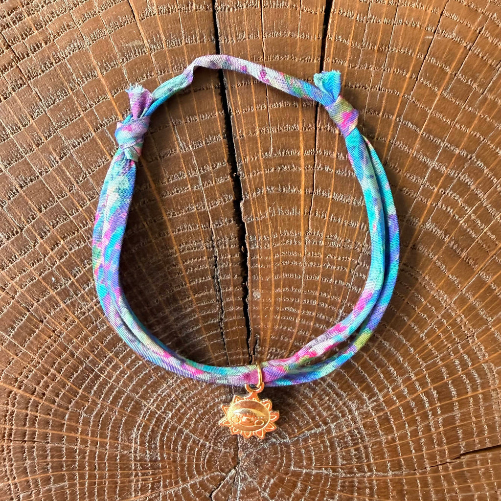 Bracelet Evesome x Le Petit Lien de Paris en Liberty de coton et acier inoxydable doré