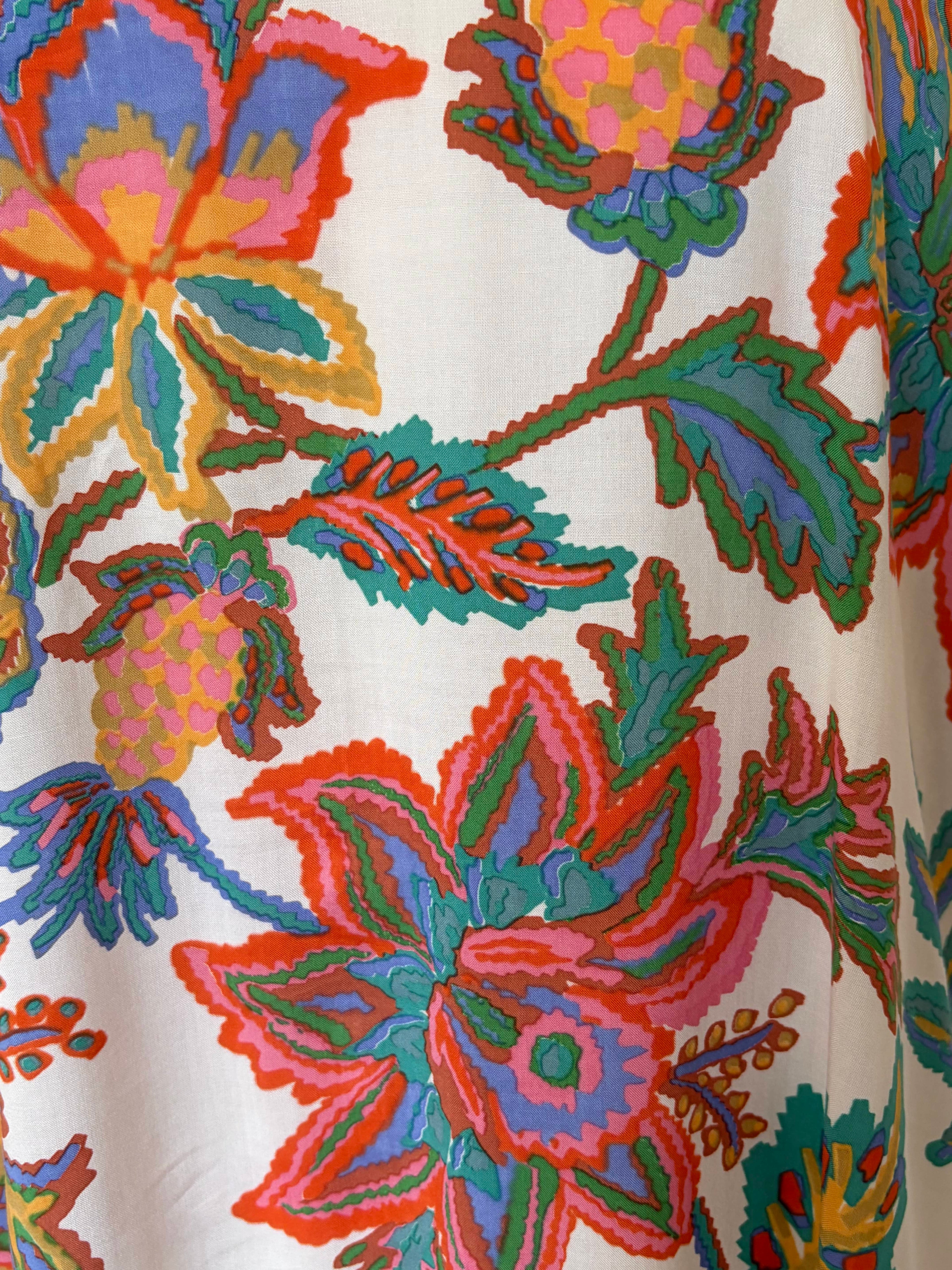 Robe aux bretelles réglables aux genoux imprimée en viscose