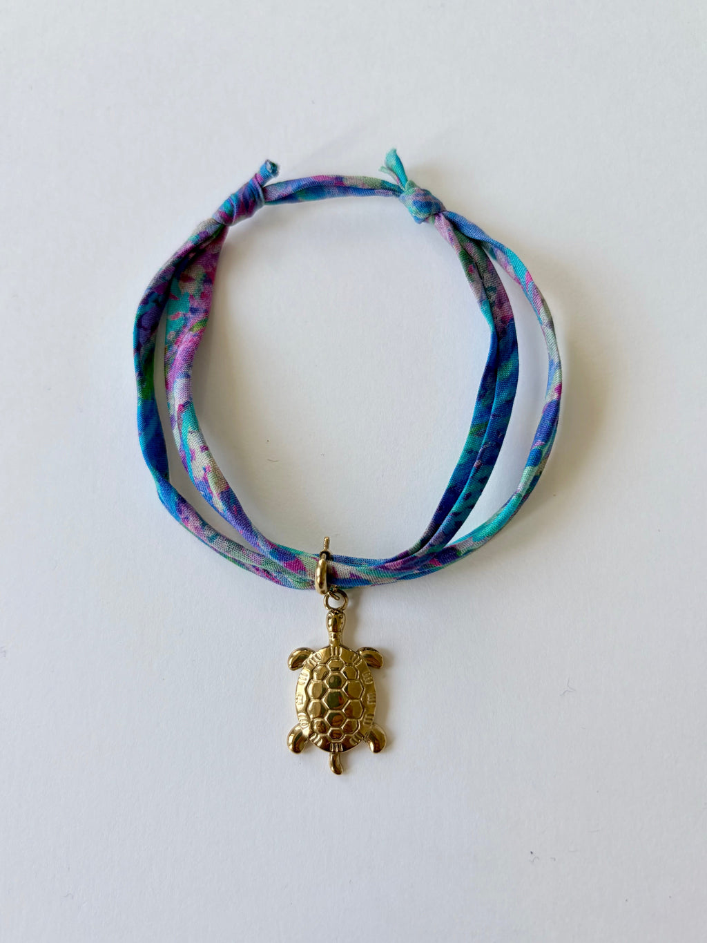 Bracelet Evesome x Le Petit Lien de Paris en Liberty de coton et acier inoxydable doré