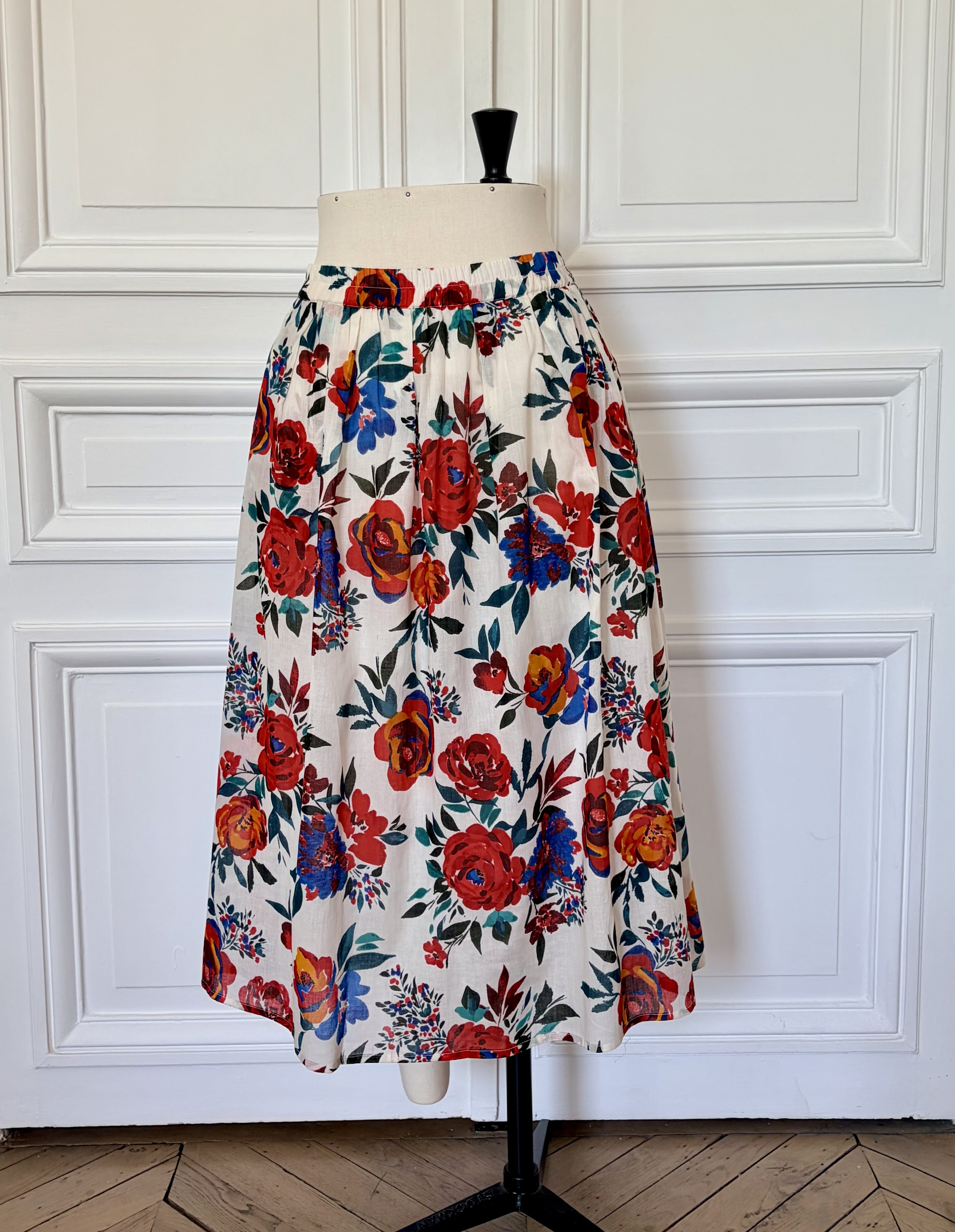 Jupe en coton fleurie rouge