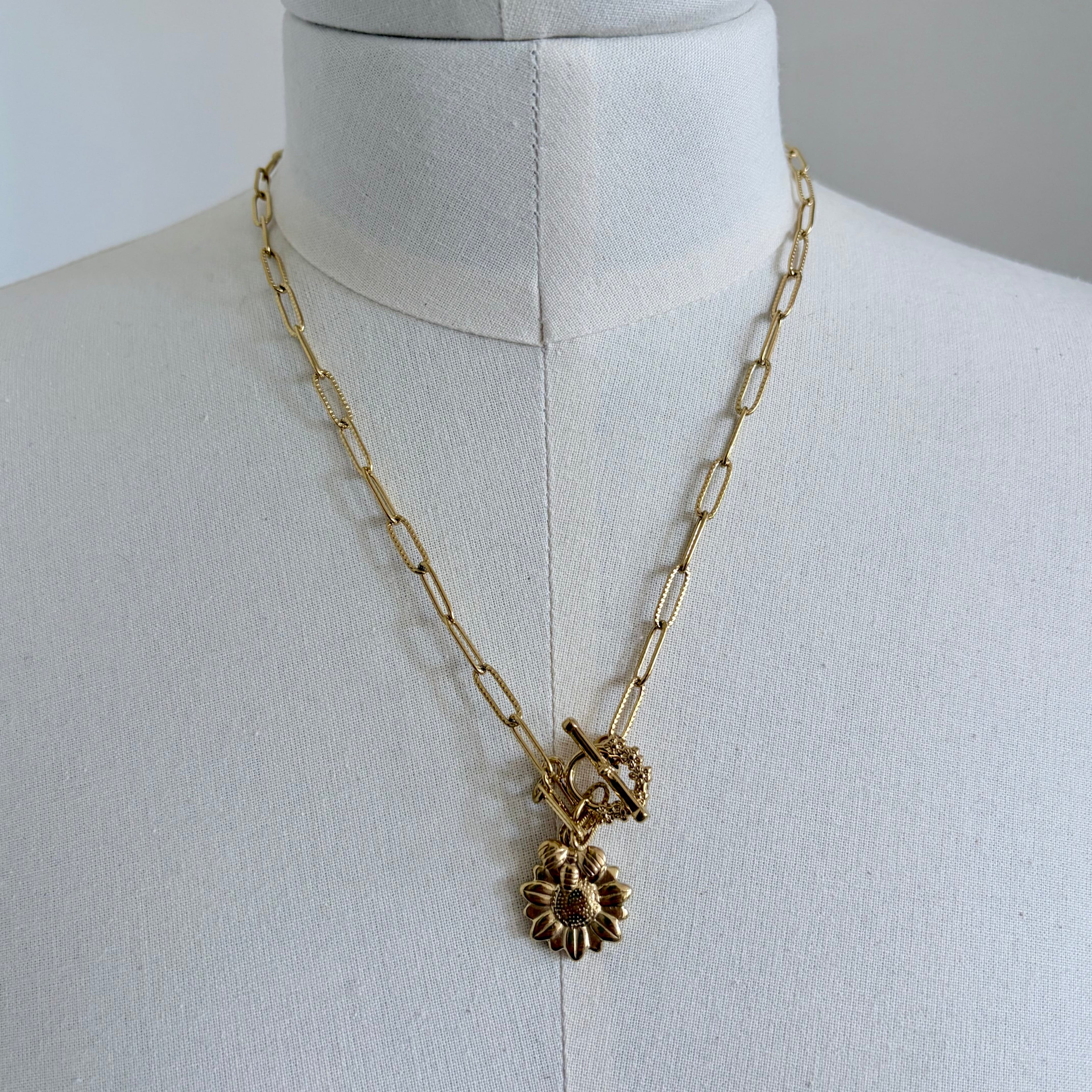 Collier cassis