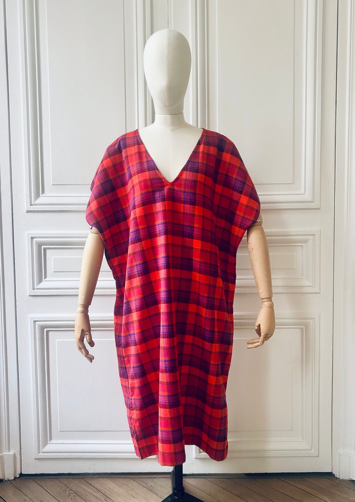 Robe en V longue en tartan ultra doux fabriquée en France