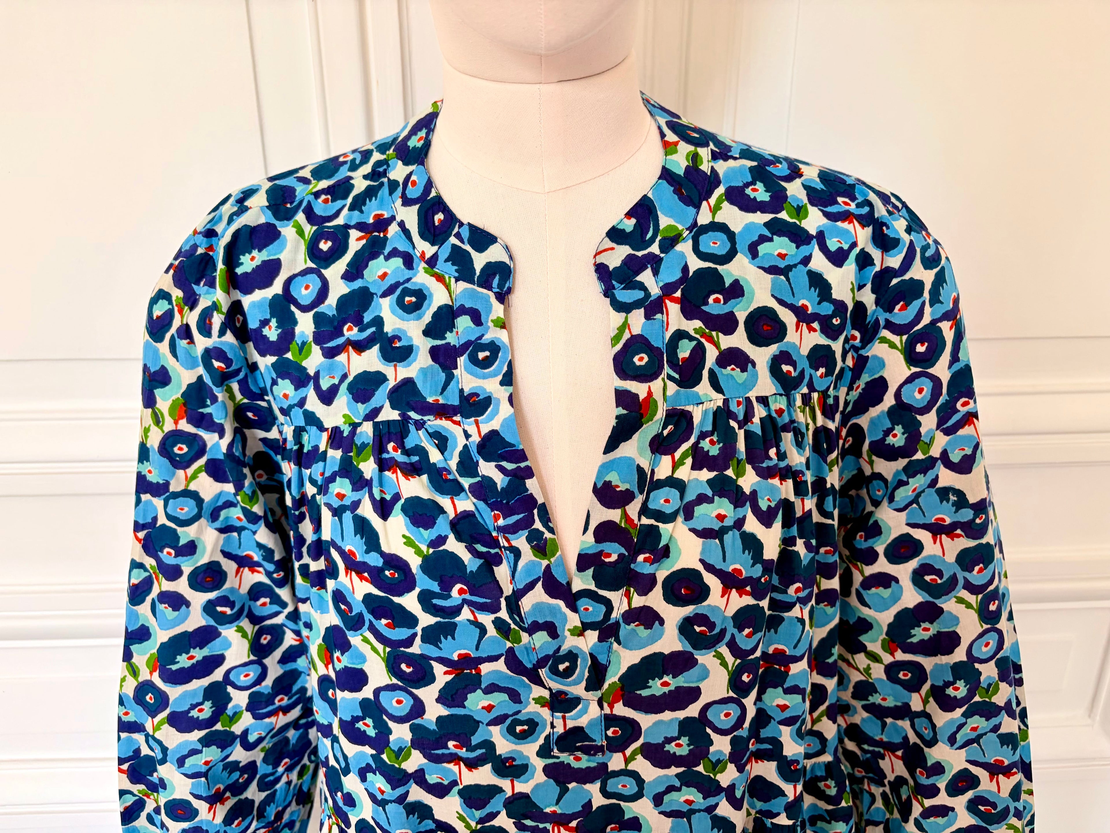 Robe longue à manches longues et volants bleue