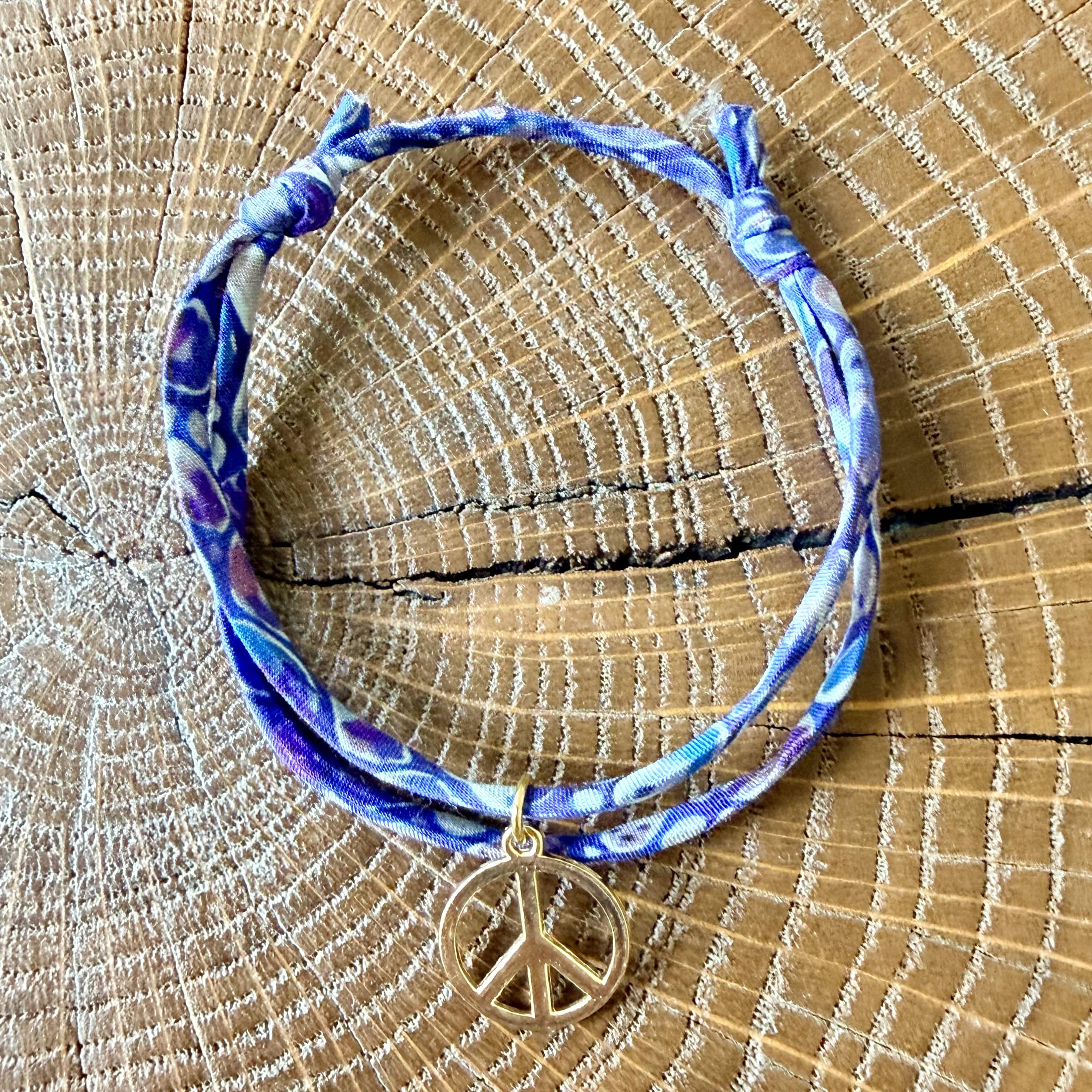 Bracelet Evesome x Le Petit Lien de Paris en Liberty de coton et acier inoxydable doré