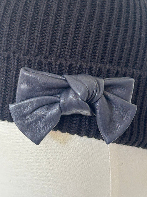 Bonnet noir à fines cotes tricoté en France 100% merinos