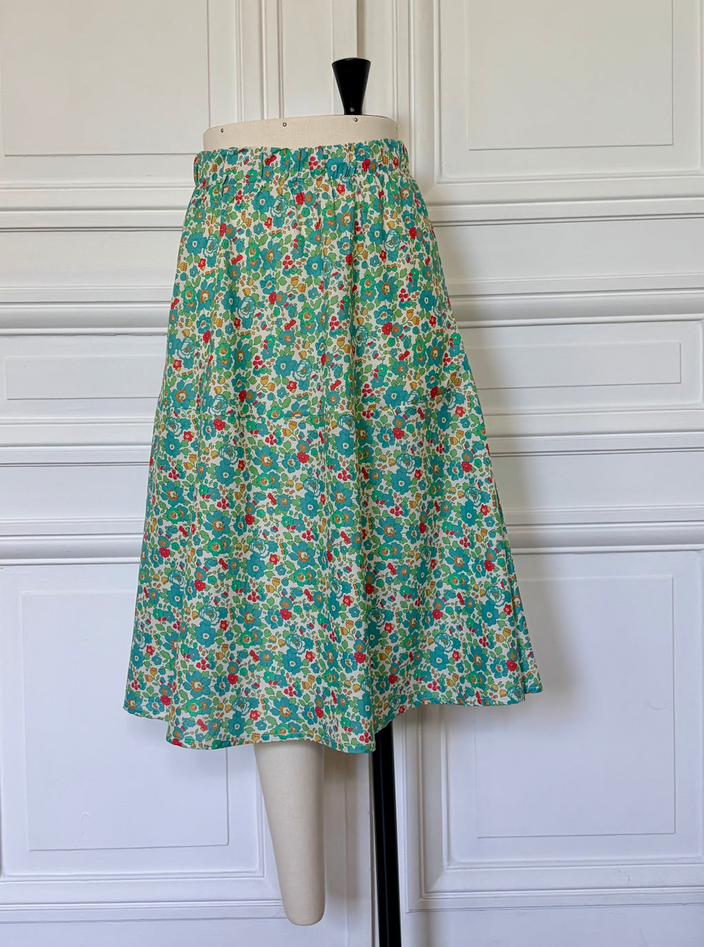Jupe longue en Liberty de coton à taille élastiquée fabriquée en France