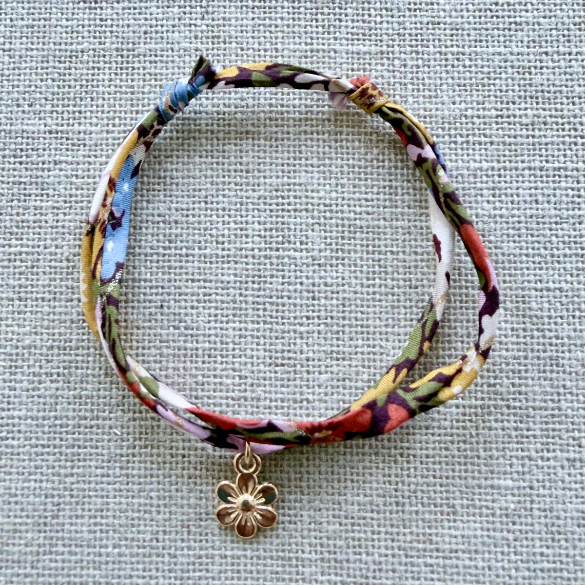 Bracelet Evesome x Le Petit Lien de Paris en Liberty de coton et acier inoxydable doré