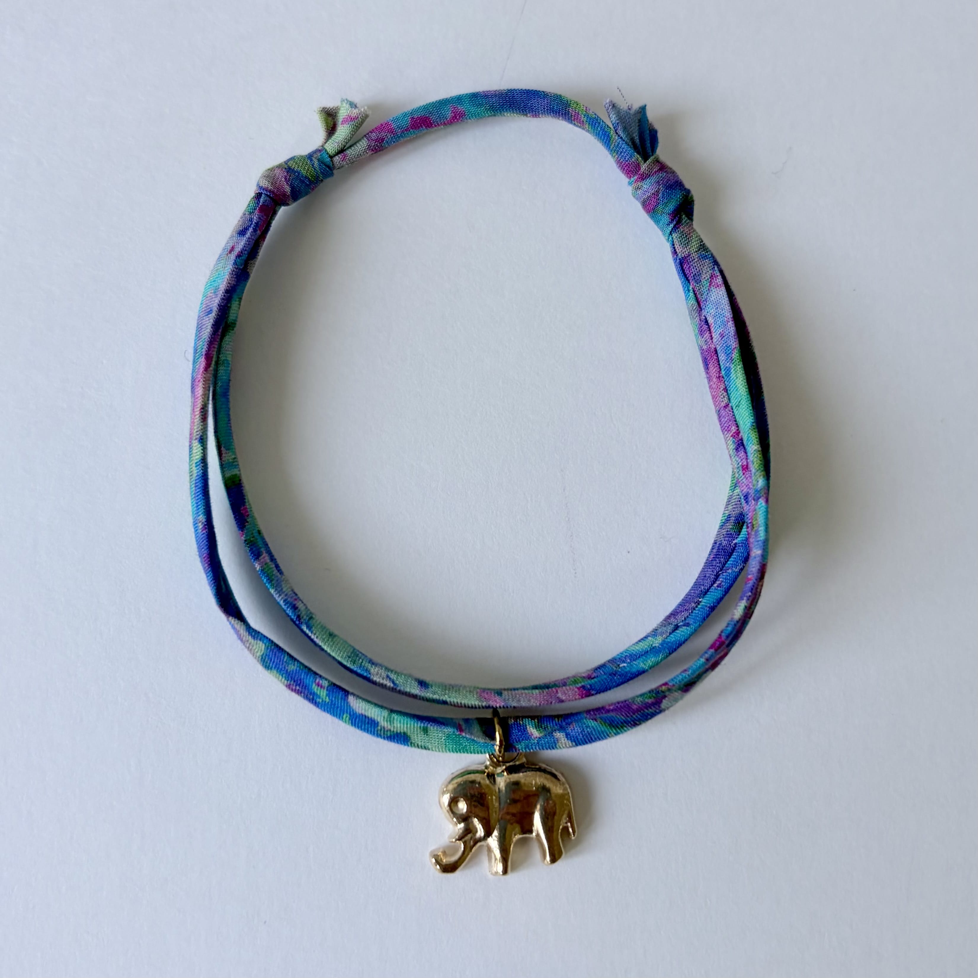 Bracelet Evesome x Le Petit Lien de Paris en Liberty de coton et acier inoxydable doré