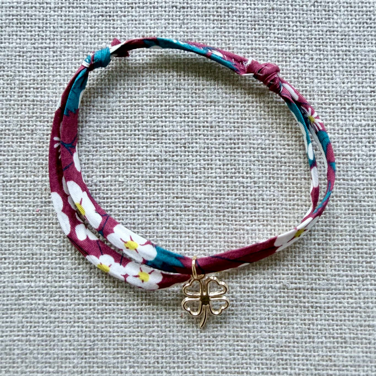 Bracelet Evesome x Le Petit Lien de Paris en Liberty de coton et acier inoxydable doré