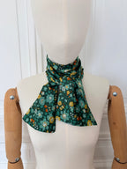 Foulard écharpe 118 x 13,5 cm en Liberty de coton doublé