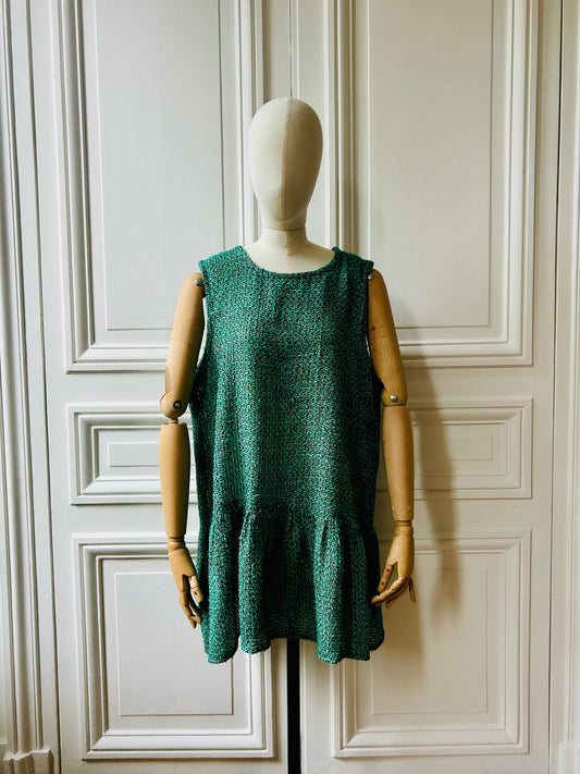 Robe sans manches à volant en tweed vert, noir et blanc fabriqué en France