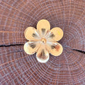 Broche fleur dorée Evesome