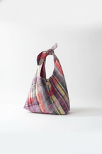 Sac Angèle en tweed rose tendre, rose vif, rouge, noir, jaune, lilas et orange tissé et fabriqué en France