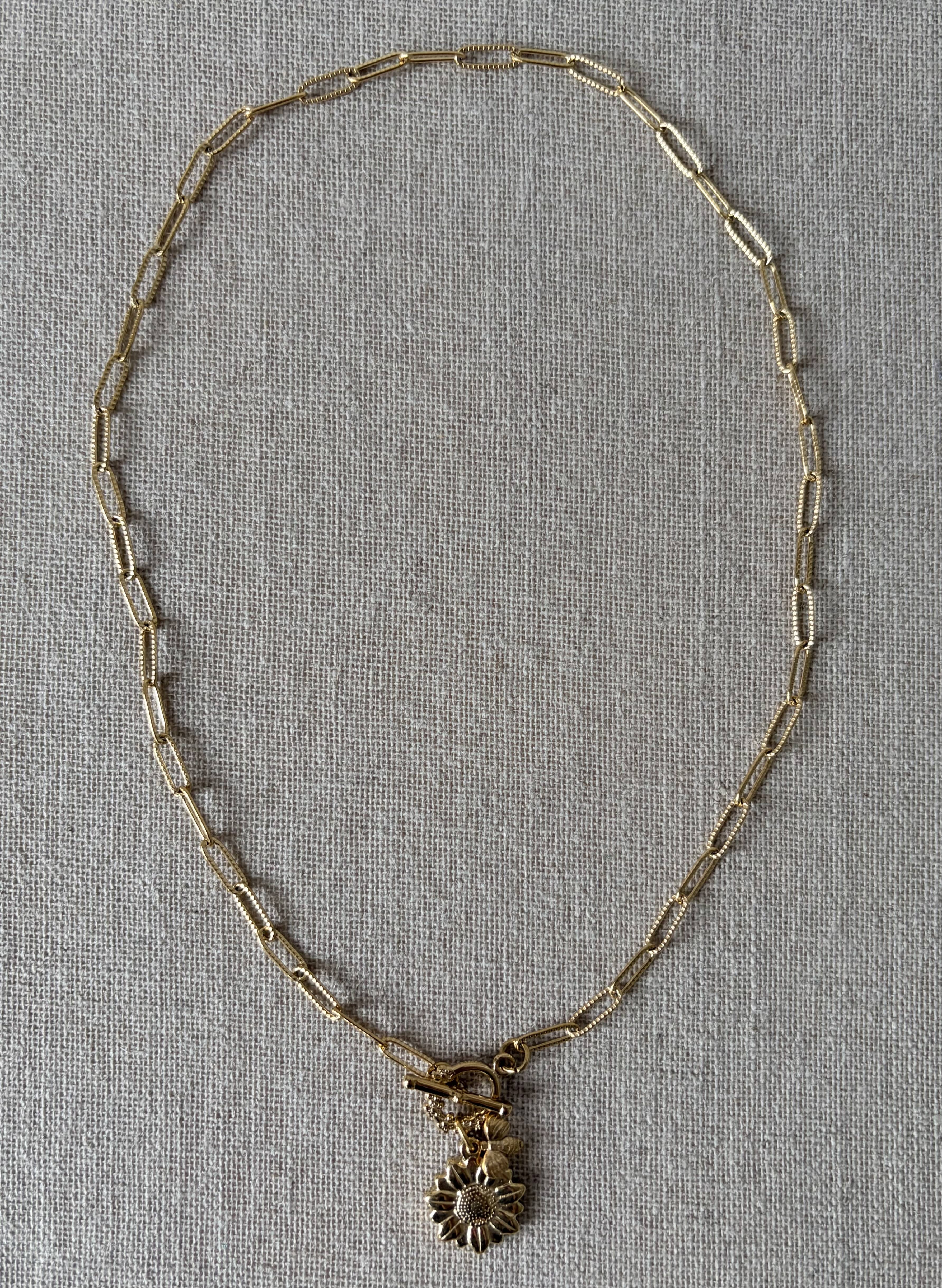 Collier cassis