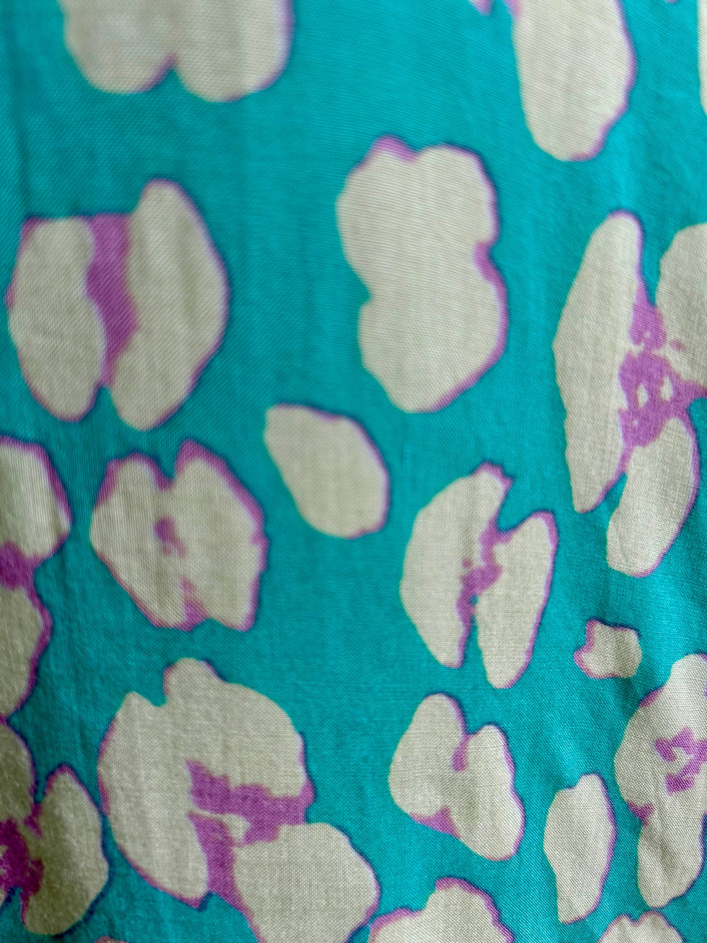 Chemise hawaïenne Giulia imprimée léopard turquoise et jaune pâle