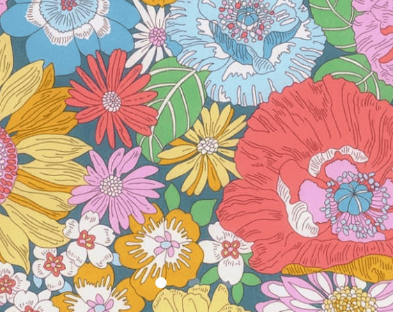 Triangle en 140 cm de longueur et 47 cm de hauteur en Liberty de coton doublé