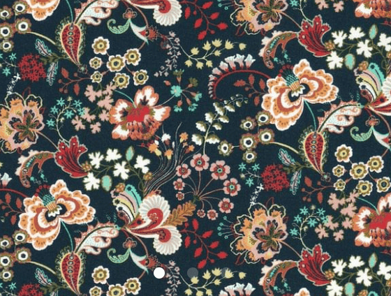 Triangle en 140 cm de longueur et 47 cm de hauteur en Liberty de coton doublé