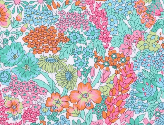 Triangle en 140 cm de longueur et 47 cm de hauteur en Liberty de coton doublé