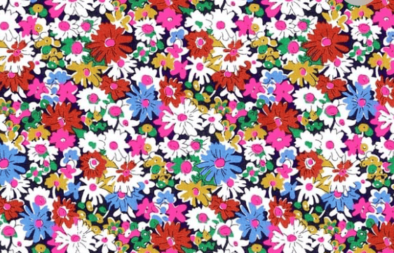 Triangle en 140 cm de longueur et 47 cm de hauteur en Liberty de coton doublé