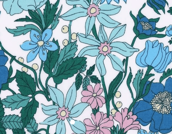 Triangle en 140 cm de longueur et 47 cm de hauteur en Liberty de coton doublé