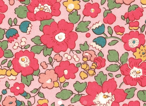 Triangle en 140 cm de longueur et 47 cm de hauteur en Liberty de coton doublé