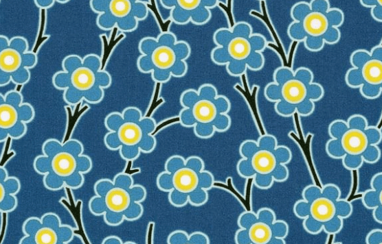 Triangle en 140 cm de longueur et 47 cm de hauteur en Liberty de coton doublé