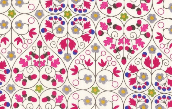 Triangle en 140 cm de longueur et 47 cm de hauteur en Liberty de coton doublé