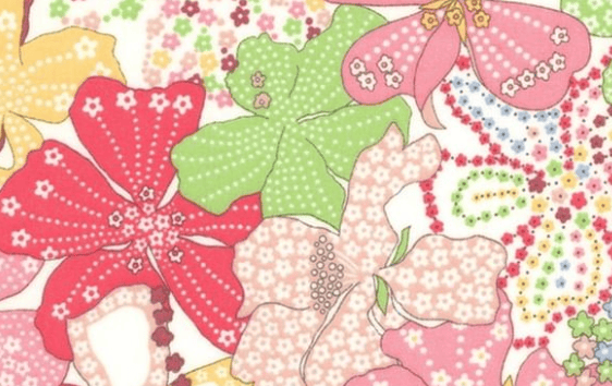 Triangle en 140 cm de longueur et 47 cm de hauteur en Liberty de coton doublé