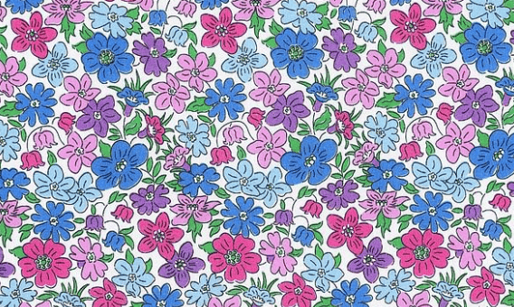 Triangle en 140 cm de longueur et 47 cm de hauteur en Liberty de coton doublé