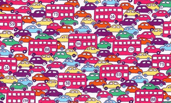 Triangle en 140 cm de longueur et 47 cm de hauteur en Liberty de coton doublé