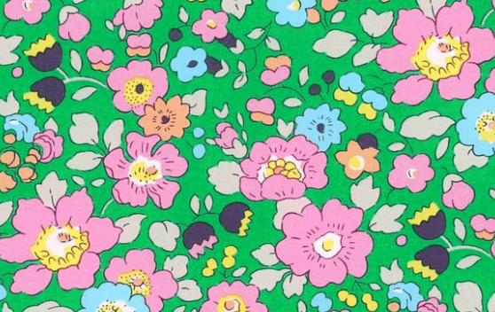 Triangle en 140 cm de longueur et 47 cm de hauteur en Liberty de coton doublé